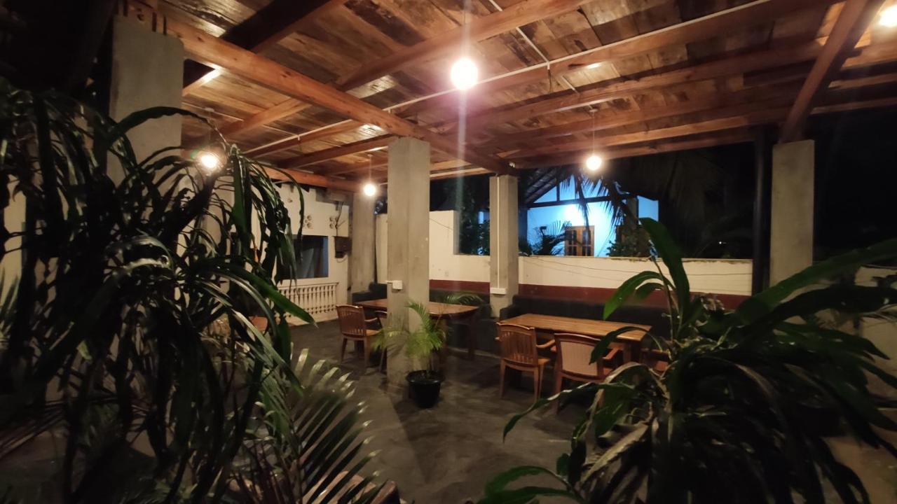 Surf Beach Hotel アルガムベイ エクステリア 写真