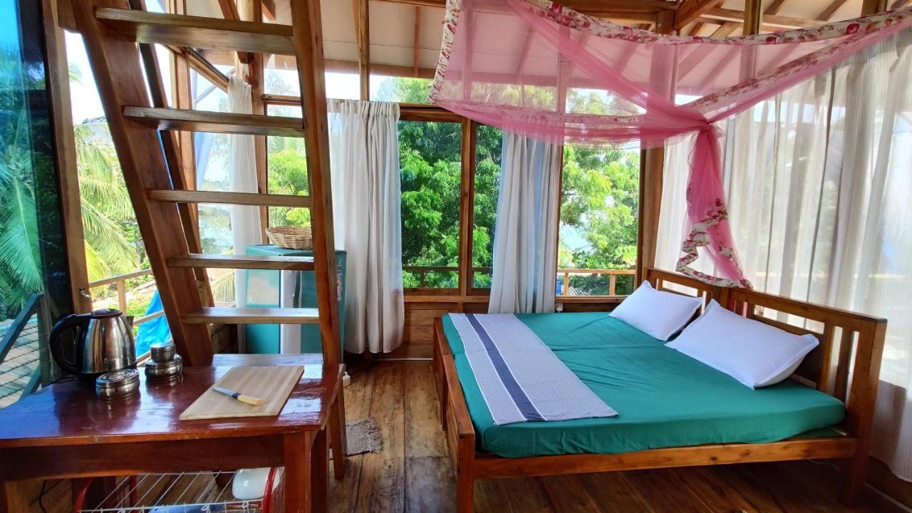 Surf Beach Hotel アルガムベイ エクステリア 写真